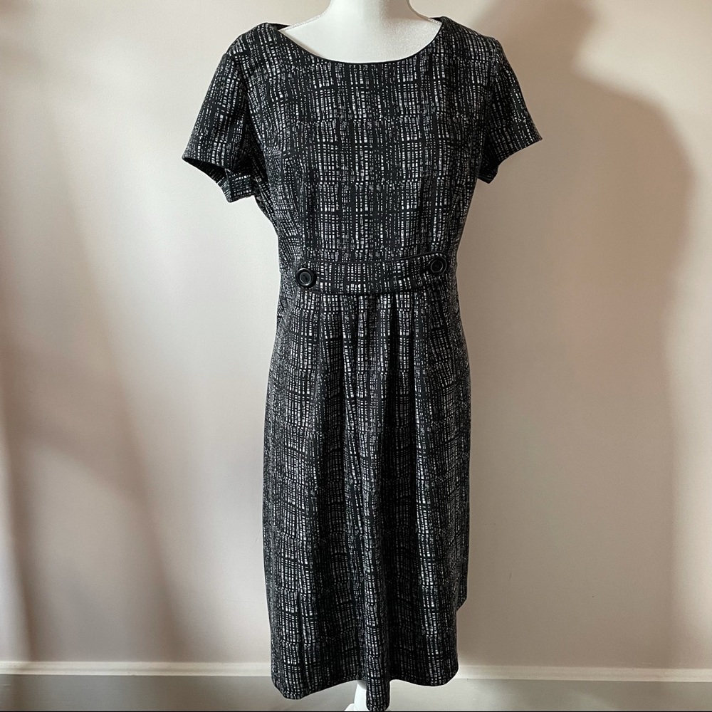 Robbie Bee sz 16 Dress Black White Textured dress